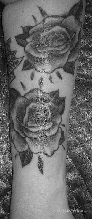 Tatuaż róże - kwiaty