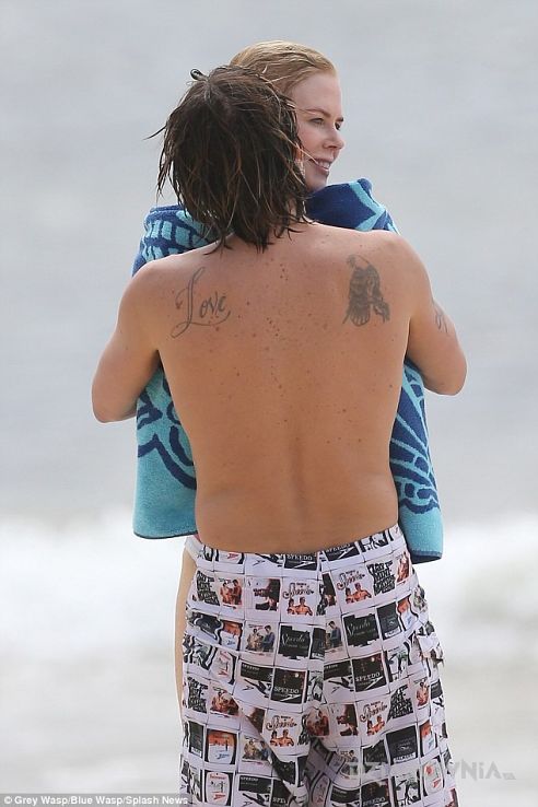 Tatuaż keith urban - tatuaż love - napisy