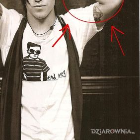 Pete Wentz - tatuaż na ramieniu