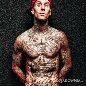 Travis Barker w tatuażach