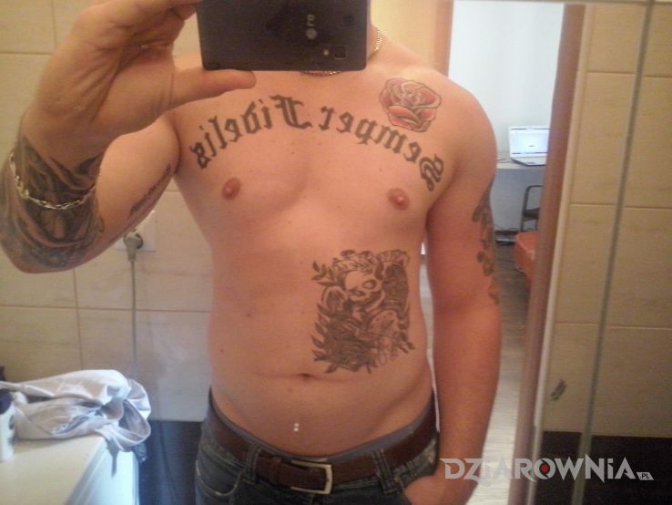 Tatuaż semper fidelis - napisy