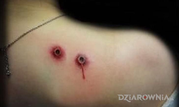 Tatuaż ugryzienie wampira - miłosne