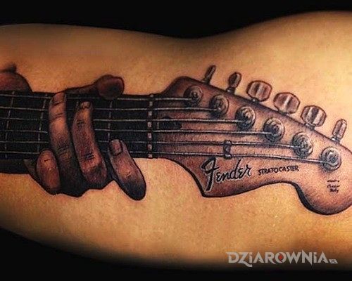 Tatuaż gitara gra - pozostałe