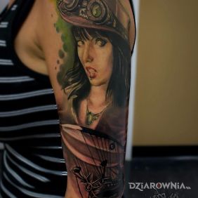 Dziewczyna z innego wymairu