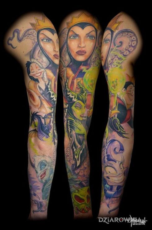 Tatuaż całe zło dzieciństwa - rękawy