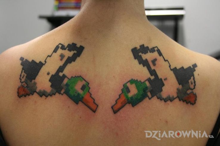 Tatuaż kaczki i piksele - zwierzęta