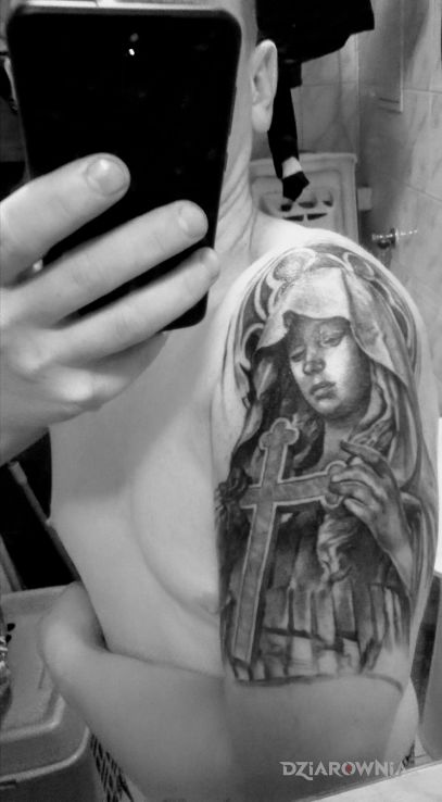 Tatuaż ta która czuwała nade mną w czasie gdy walczyłem z nowotworem - postacie