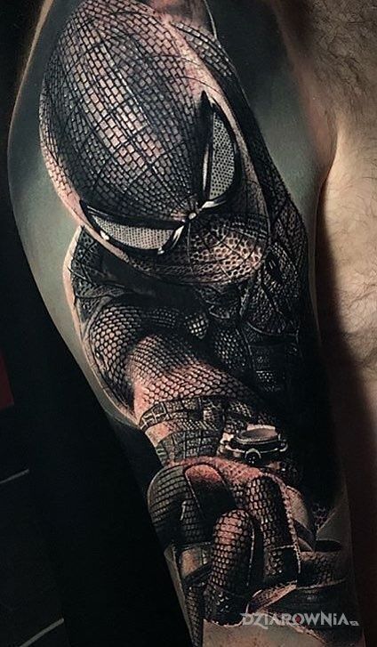 Tatuaż czarny spider-man - realistyczne