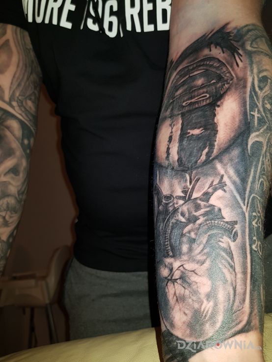 Tatuaż dla mojej - realistyczne