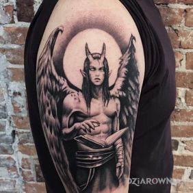 Fantasy, magia, ramię, pierwszy