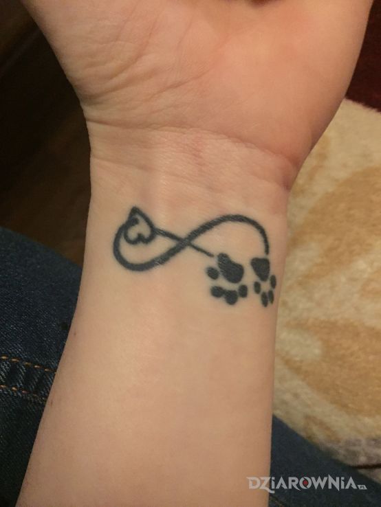 Tatuaż nieskończoność - więzienne