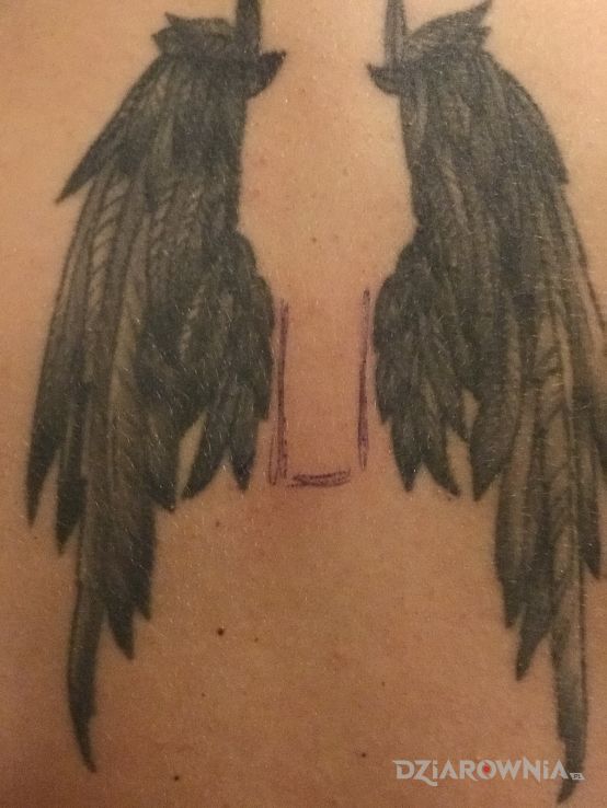 Tatuaż dramat z przed 10 lat - anioły