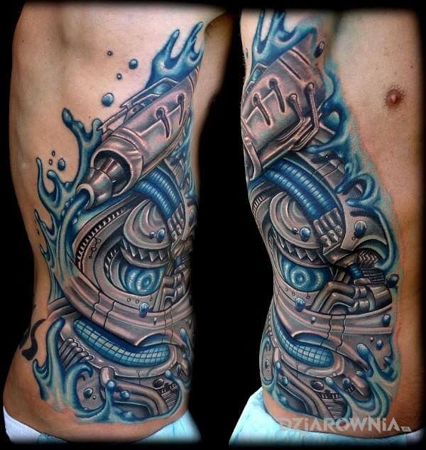 Tatuaż niebieska pompa - kolorowe