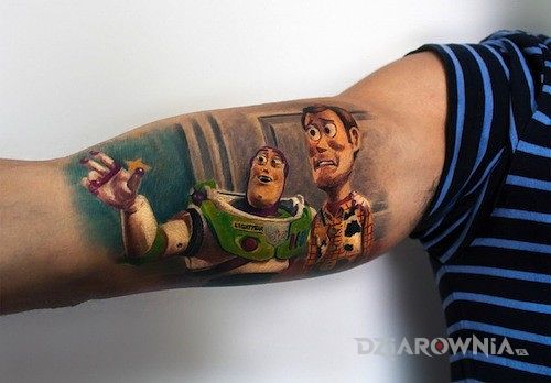 Tatuaż buzz astral i chudy - postacie