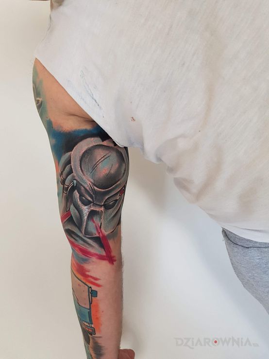 Tatuaż predator jeden z niezapomnianych filmów oraz postaci - kolorowe