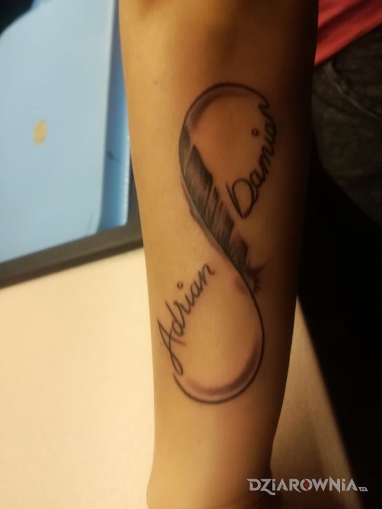 Tatuaż nieskończoność - napisy