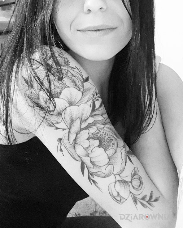 Tatuaż kwiaty - kwiaty