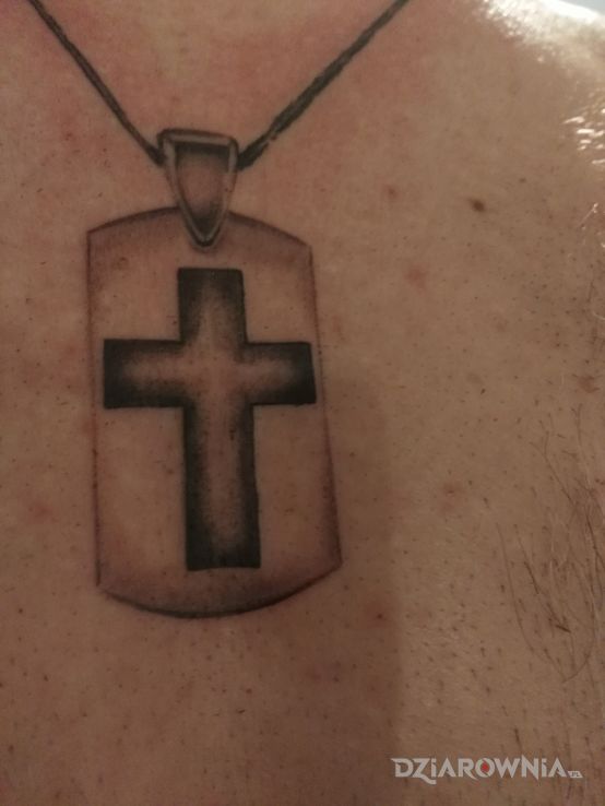 Tatuaż nieśmiertelnik - patriotyczne