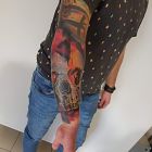 Symbol muzyki którą kocham, na tle czaszki ..(Trance).