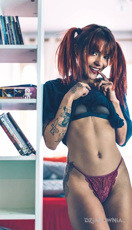 Tatuaż ładny brzuszek - seksowne