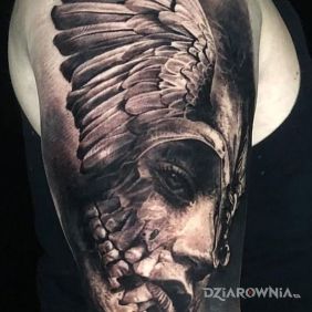 Skrzydła na głowie