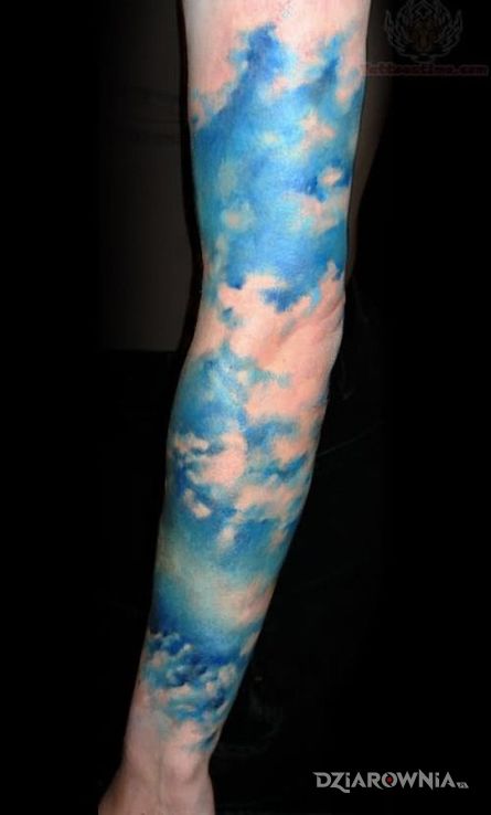 Tatuaż chmury - rękawy