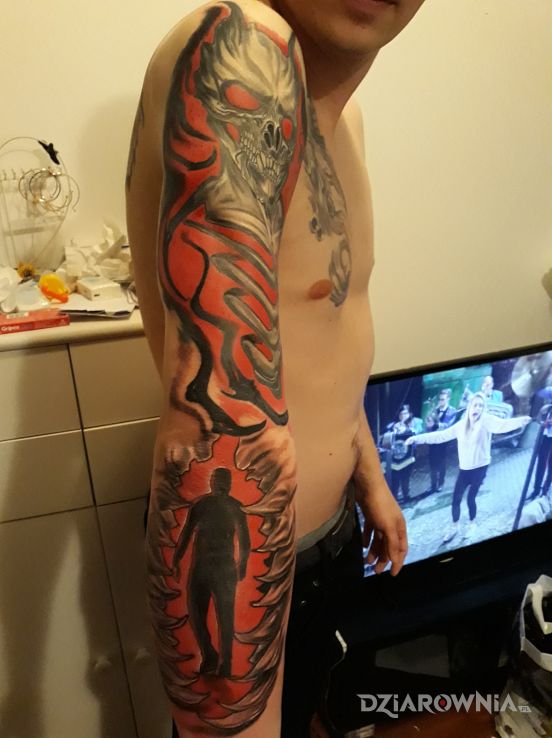 Tatuaż 2 sesja nastepna 21 czerwiec - demony