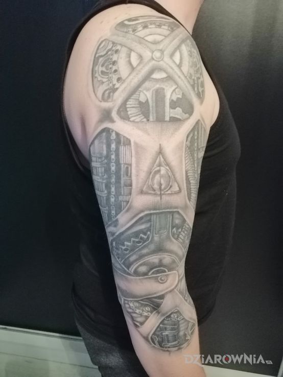 Tatuaż bio - biomechanika