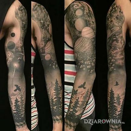 Tatuaż ziemia i kosmos - realistyczne