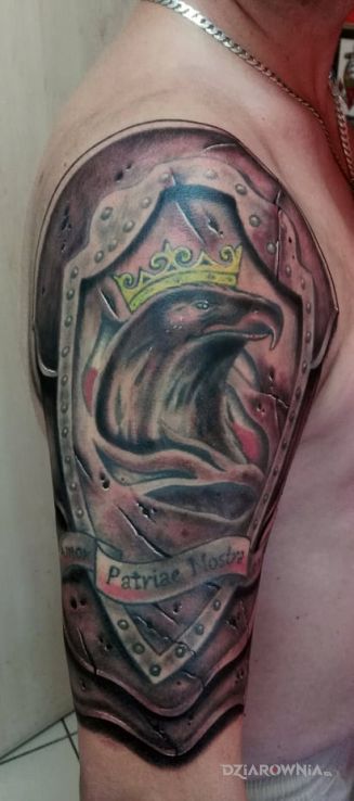 Tatuaż tarcza - patriotyczne