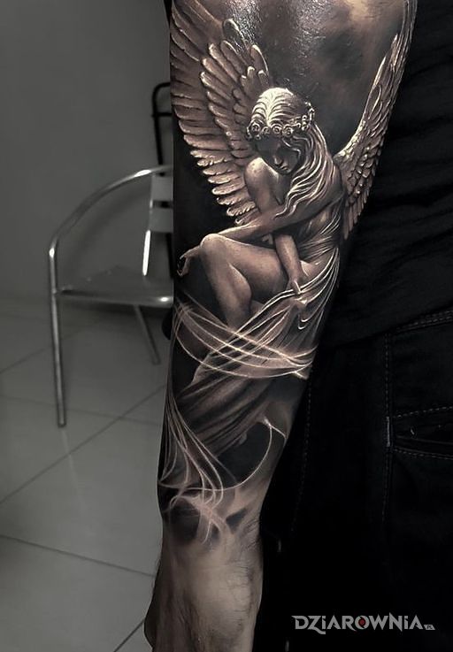 Tatuaż nagi aniołek - anioły
