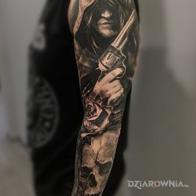 Rękaw z rewolwerowcem