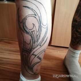 Własnoręcznie wykonany pierwsza sesja jeszcze tylko wypełnienie po zagojeniu